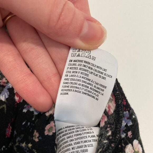 AMERICAN EAGLE AE Tulip Runner Shorts Black Pink Floral Pull On Drawstring Flowy - Picture 13 of 16